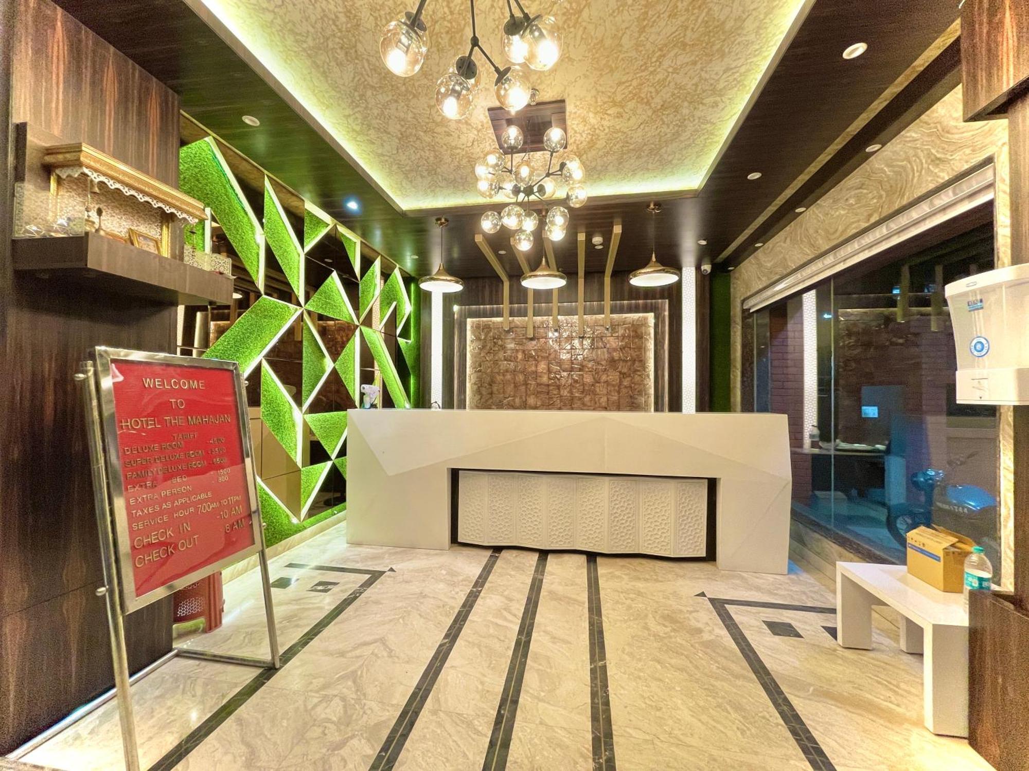 Hotel Kuber Palace ! Puri Near-Sea-Beach-And-Temple Fully-Air-Conditioned-Hotel With-Lift-And-Parking-Facility Eksteriør billede
